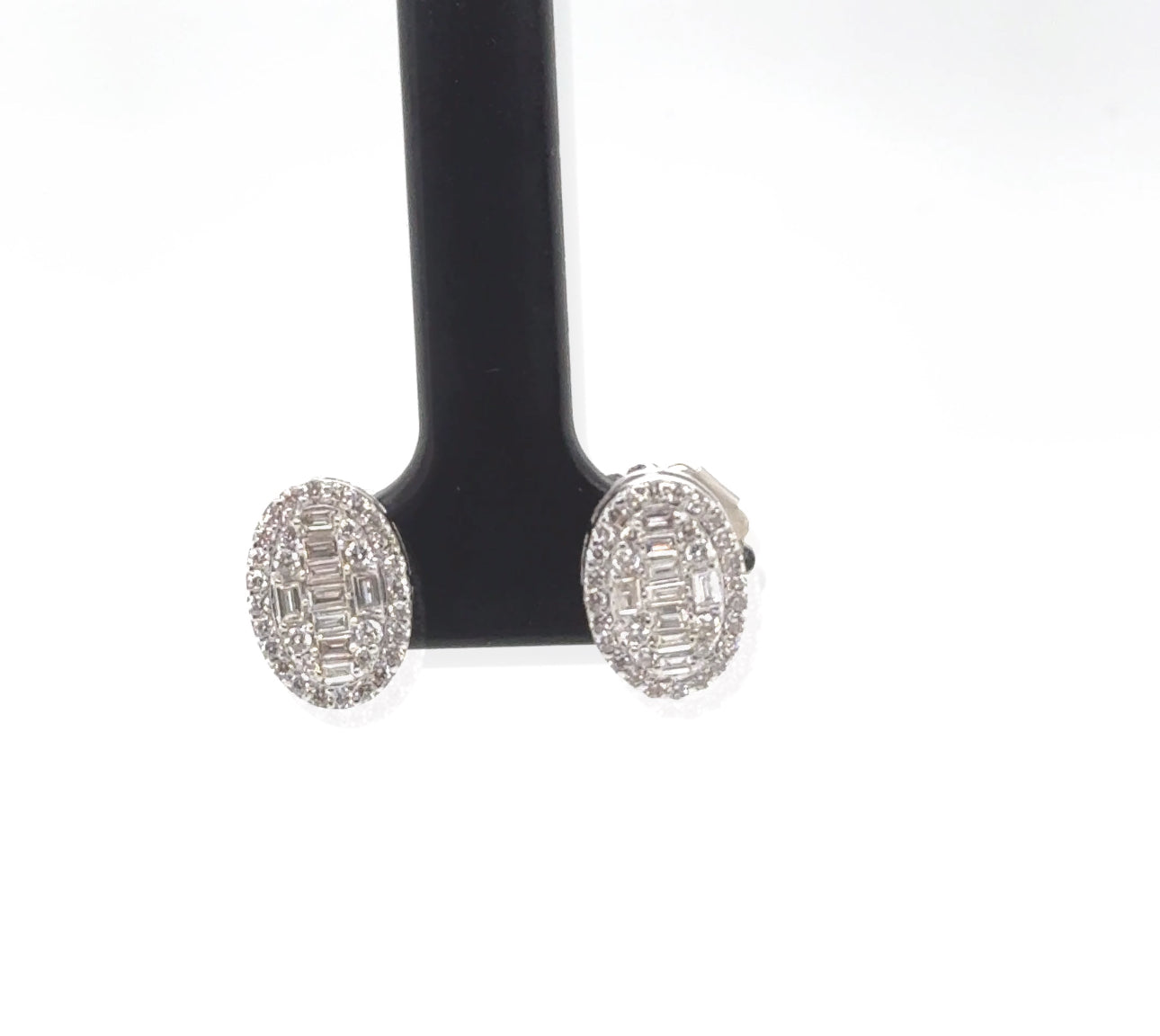 White gold earring